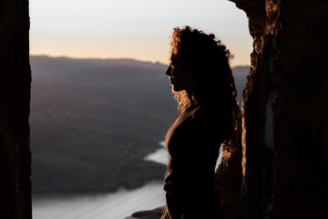 chica al atardecer