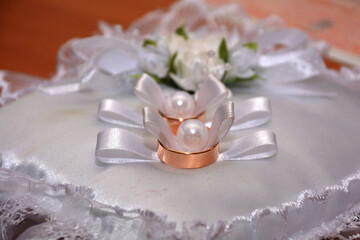wedding rings