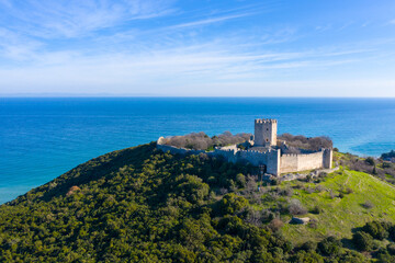 Obraz premium Castle of Platamonas, an important touristic attraction of central Macedonia, Greece.