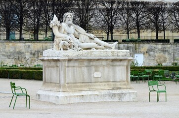Obraz premium Day view of the Jardin des Tuileries garden, Paris, France