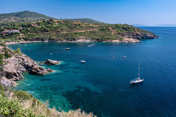 Fototapeta na wymiar isola d'Elba, paesaggio marino