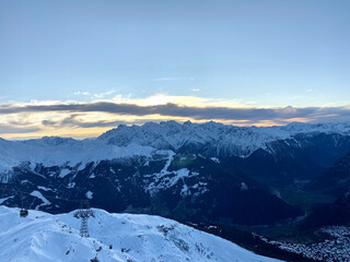 Fototapeta premium sunset on the mountains