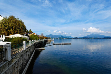 Fototapeta na wymiar Lago Maggiore Uferpromenade in Belgirate