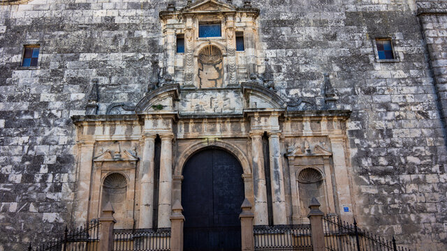 Iglesia barroca de Enguera