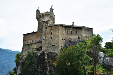 Fototapeta na wymiar medieval castle, italy