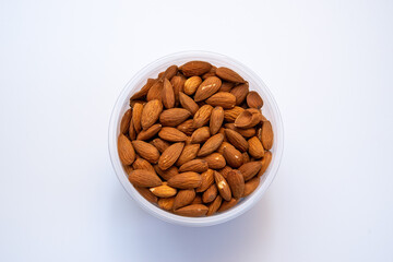 沢山のアーモンド