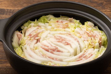 豚バラ肉と白菜のミルフィーユ豆乳鍋