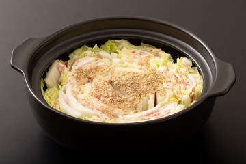 豚バラ肉と白菜のミルフィーユ豆乳鍋
