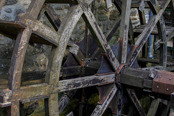 Roue à aubes du Moulin de Trotté en Mayenne