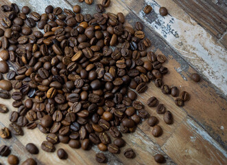 Loose coffee beans on the table