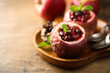 Baked apples with cranberry and spices