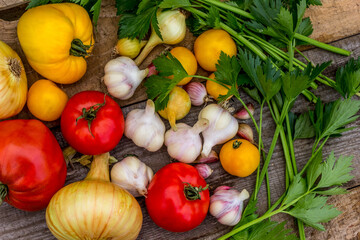 Vegetables. Healthy eating. Fresh vegetables. Wooden background. Selective focus. View from above.