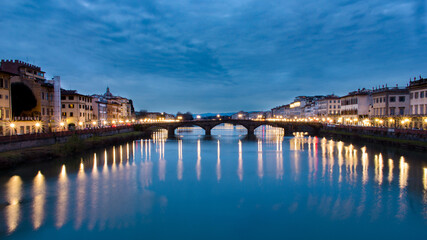 Fototapeta premium florence city in the evening over the arno river.