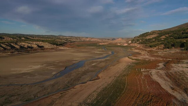 Embalse del Negratin in Andalusien Luftbildaufnahmen