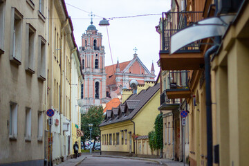 Fototapeta na wymiar street in old city of Vilnius