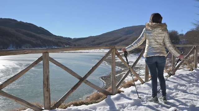 Escursione sulla neve lago del Lagastrello tra Emilia e Toscana
