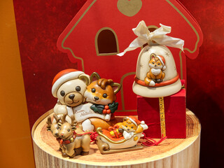 winter collection of terracotta figurine manufacturer Thun for Christmas