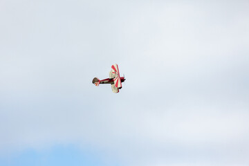 Aerobatics combined with a wingwalk on a biplane