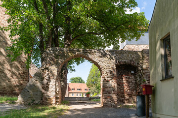 Historischer Torbogen vom Kloster Ilsenburg