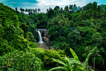 Bali Tegenungan Waterfall 3