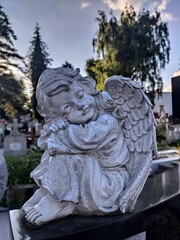 Obraz premium Angel statue in cemetery,Bistrita, Romania,2021