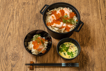 鮭いくら丼　はらこめし　Salmon and salmon roe rice
