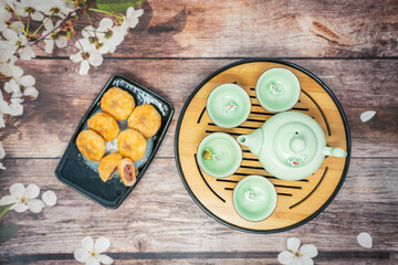 Chinese Tea and Chinese Desserts