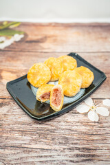 Chinese Tea and Chinese Desserts