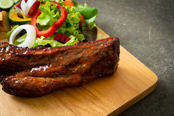 barbecue pork spare ribs with vegetables
