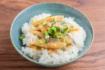 鯖の胡麻味噌どんぶり