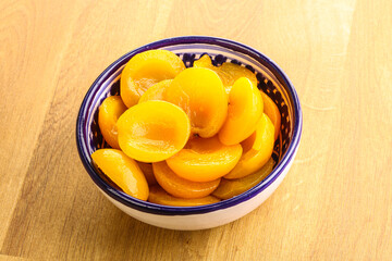 Canned apricot – sweet light dessert