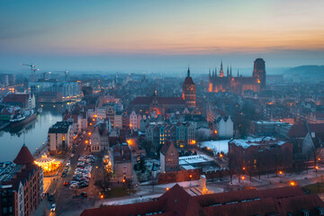 Fototapeta na wymiar Beautiful sunset over the Old Town of Gdansk city, Poland