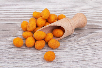 Bacon flavored peanuts