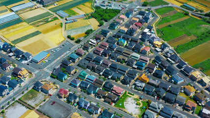 住宅地と農地　空撮 © metamorworks