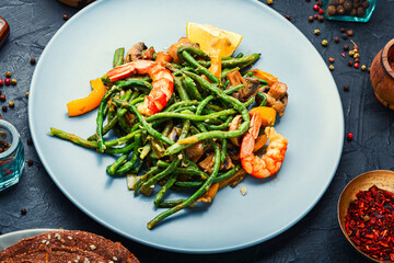 Green shrimp salad.