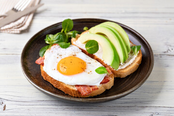 toast with fried egg