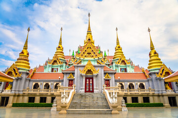 Naklejka premium PhakdeePrakad Pagoda in Thailand