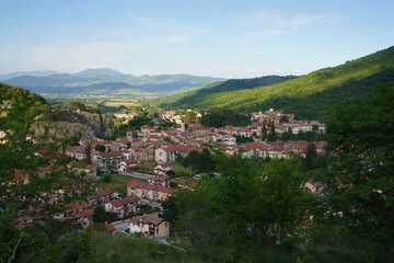 Fototapeta na wymiar Landscape in Abruzzo: view of Alfedena