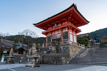 Naklejka premium [京都]清水寺仁王門の風景