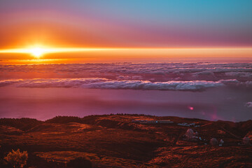 Fototapeta premium Sunset on Roque de los Muchachos Observatory on La Palma Island (Canary Islands)