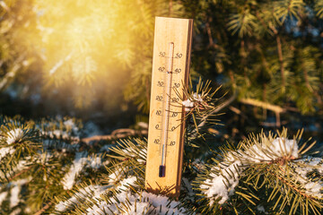 Outdoor thermometer reaches minus 10 ten degrees