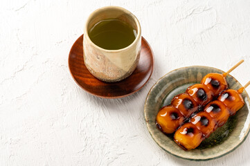 みたらし団子と緑茶