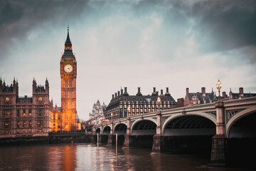Fototapeta premium Big Ben and Westminster Abbey at night, London