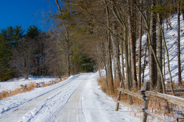 Obraz premium A winter countryside landscape in the province of Quebec, Canada