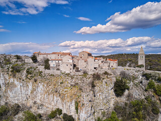 Fototapeta na wymiar drone view of the medieval town of lubenice in croatia