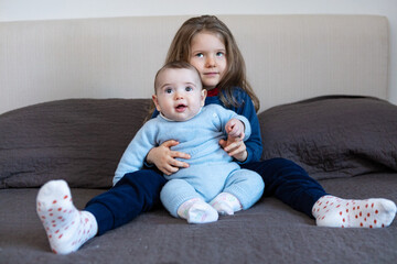 fratelli, bambina, madre, famiglia, abbraccio, adolescente, bebè, figlia, amore, persone,...