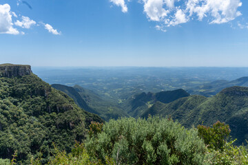 Obraz premium view of the mountains and canyons