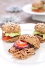 Sandwich with tuna and vegetables