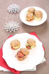 Sandwich with tuna and vegetables