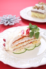 Salty cake of roasted peppers, cheese and ham